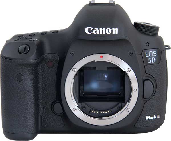 mặt trước máy ảnh 5D Mark III