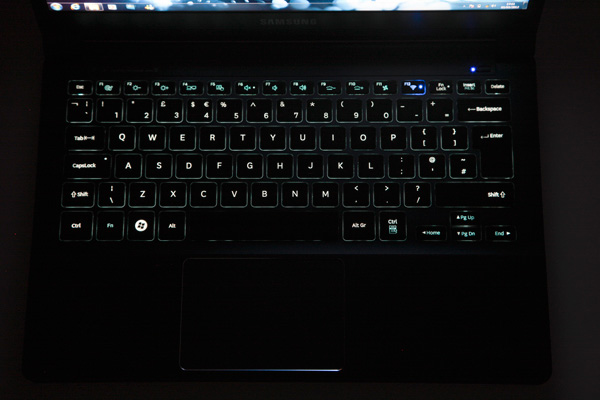 Đánh giá Samsung Series 9 thế hệ 2