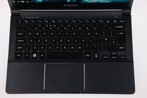 Đánh giá Samsung Series 9 thế hệ 2