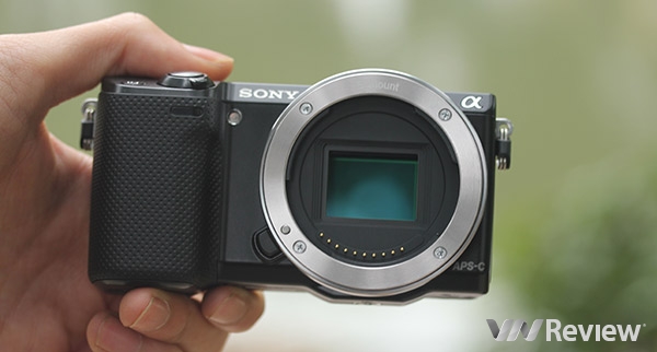 Đánh giá máy ảnh không gương lật Sony NEX-5R