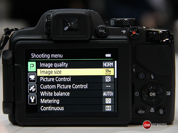 Trên tay camera Nikon Coolpix P520