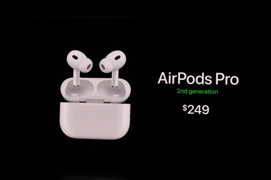 AirPods Pro Gen 2: khử ồn tốt gấp đôi, hộp sạc có loa, mỗi tội vẫn sạc cổng Lightning