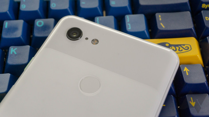 Google Pixel 3 và Pixel 3 XL bỗng dưng biến thành cục chặn giấy