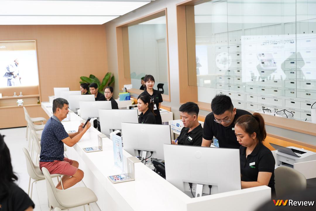 Cận cảnh OPPO Premium Service Center: trung tâm dịch vụ khách hàng cao cấp đầu tiên của OPPO tại Việt Nam và thị trường quốc tế