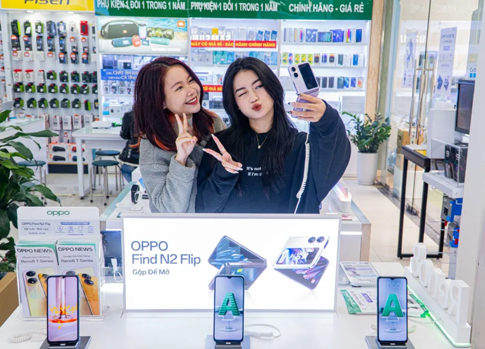 Oppo Find N2 Flip ra mắt giá từ 19.990.000 đồng, đặt trước nhận bộ quà tặng 5 triệu đồng