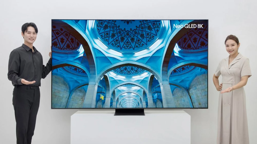 Samsung tung ra TV Neo QLED 8K khổng lồ 98 inch, loa 120W; ai mua tặng thêm TV 85 inch và loa soundbar xịn