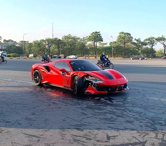 Vụ Ferrari 488 đâm chết người: Trích xuất camera, vân tay, nhân chứng đầy đủ, thậm chí có cả người ngồi trên xe, tại sao vẫn chưa tìm ra tài xế?