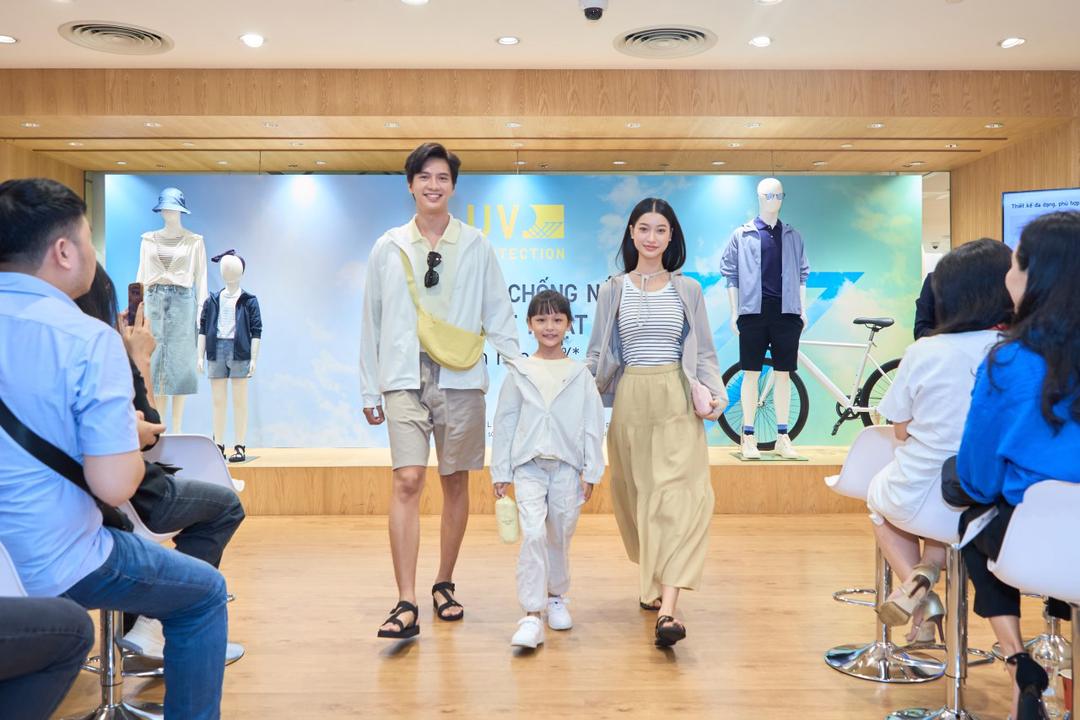 UNIQLO trình làng tại Việt Nam dòng sản phẩm quần áo chống nắng công nghệ Nhật Bản, tuyên bố ngăn chặn hơn 90%* tia UV