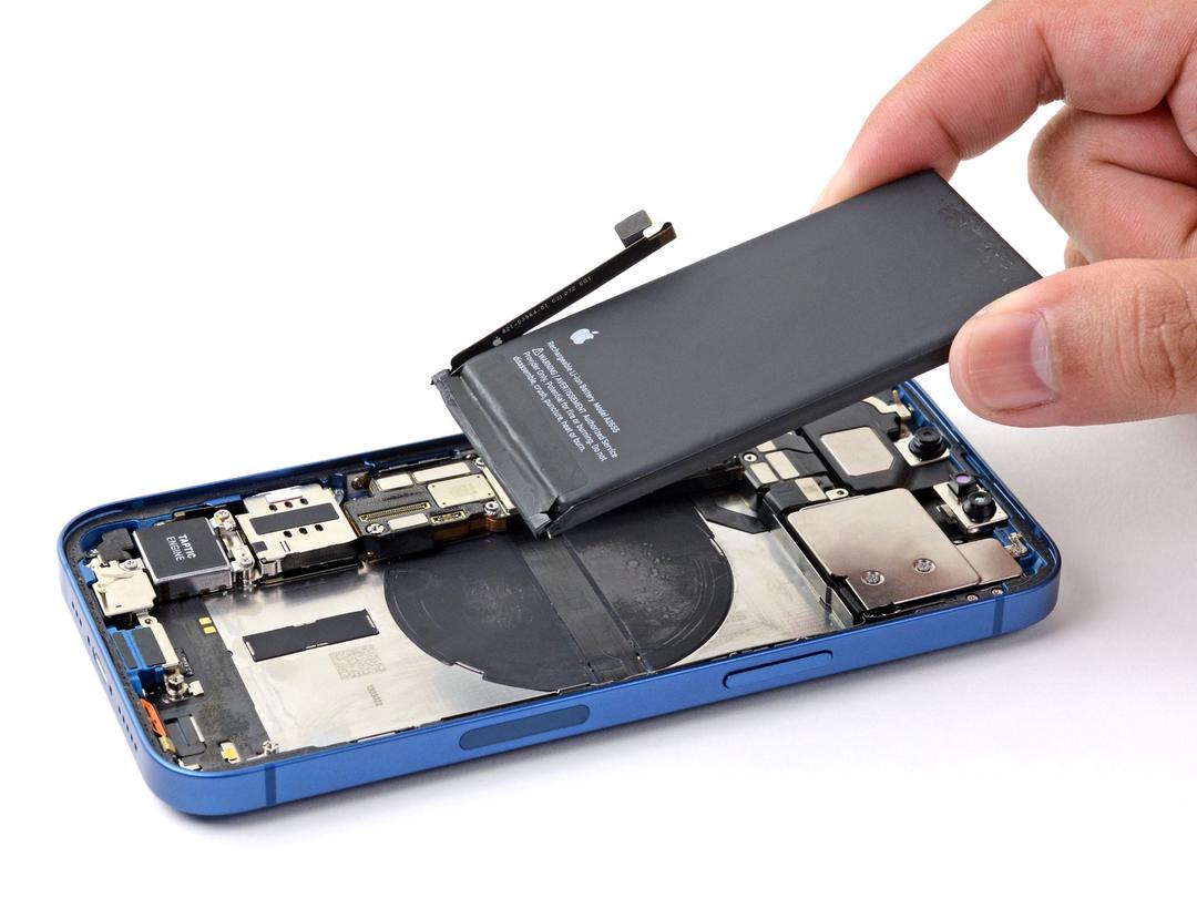 iPhone của bạn đang gặp phải 4 dấu hiệu này, hãy thay pin ngay và luôn thôi