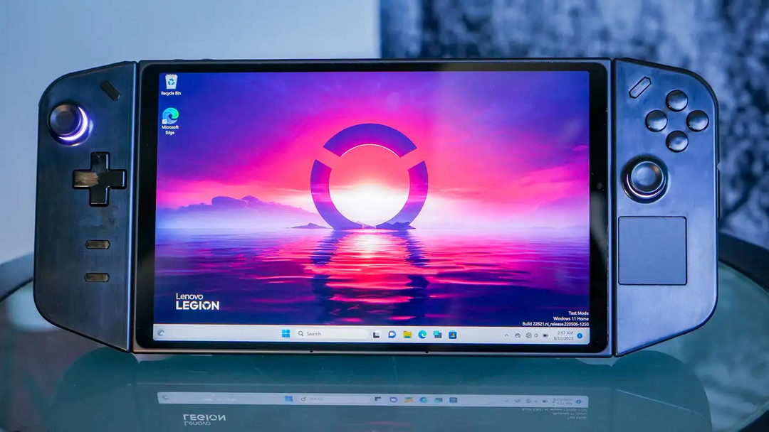 Asus ROG Ally và Steam Deck hãy coi chừng, Lenovo Legion Go sắp bán ra với giá 700 USD, màn hình 2.5K 144Hz, chip AMD 8 nhân