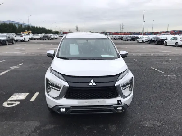 Mitsubishi Xpander 2022 lộ ảnh chi tiết: Thêm trang bị cạnh tranh đối thủ cùng phân khúc