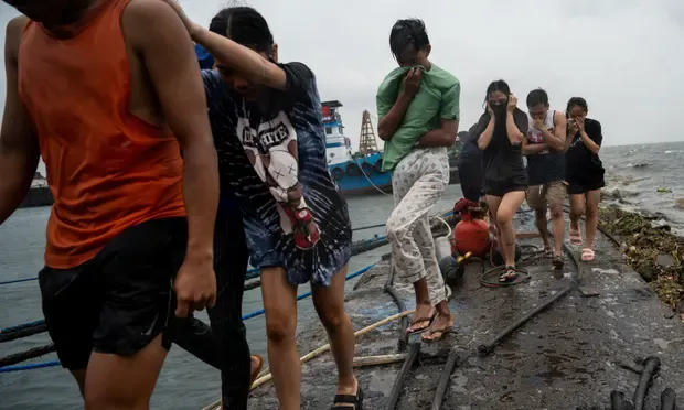 Hình ảnh siêu bão Noru tàn phá Philippines với sức gió 195 km/h