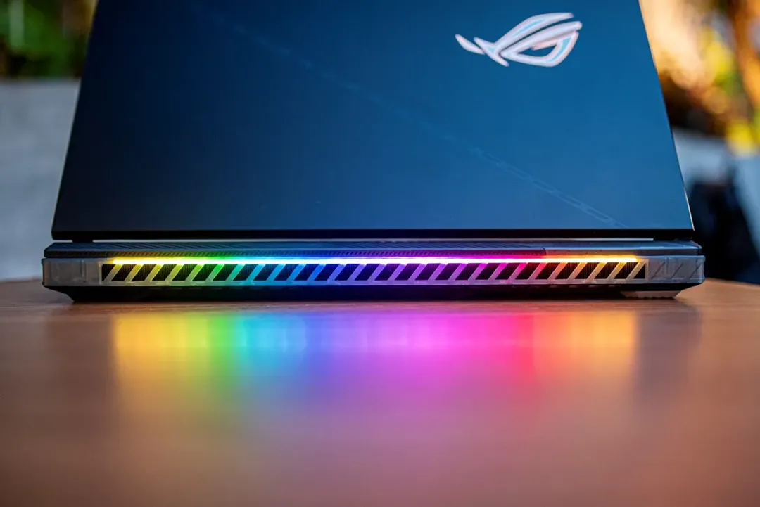 ROG Strix SCAR 18: Laptop Gaming Intel Gen 13 và RTX 40 Series đầu tiên tại Việt Nam, giá “chỉ” 125 triệu đồng