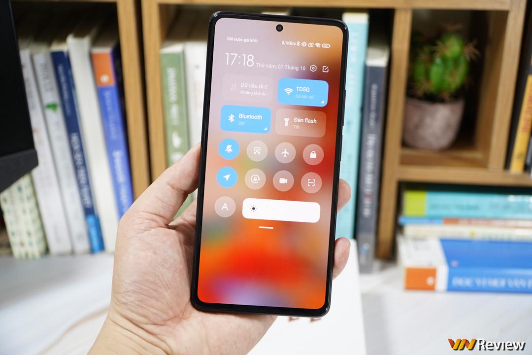 Trên tay Xiaomi 11T Pro 5G tại Việt Nam: flagship killer trở lại, lợi hại đáng gờm