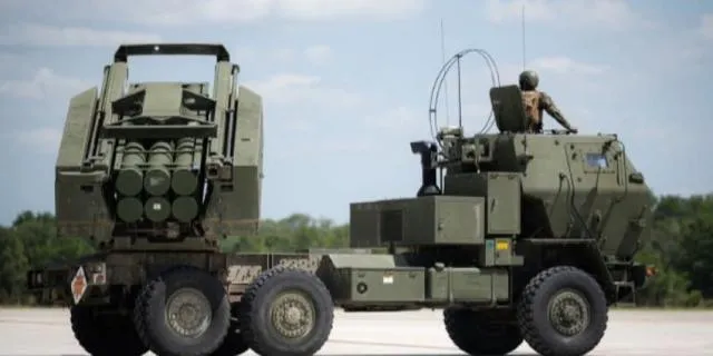 Pháo phản lực dẫn đường HIMARS Mỹ cấp cho Ukraine chính thức tham chiến