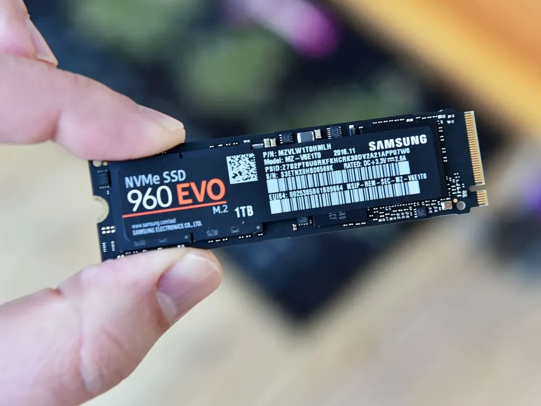 Thời điểm vàng để nâng cấp PC sắp đến: ổ SSD SATA hoặc NVMe sắp giảm giá, lí do là gì?