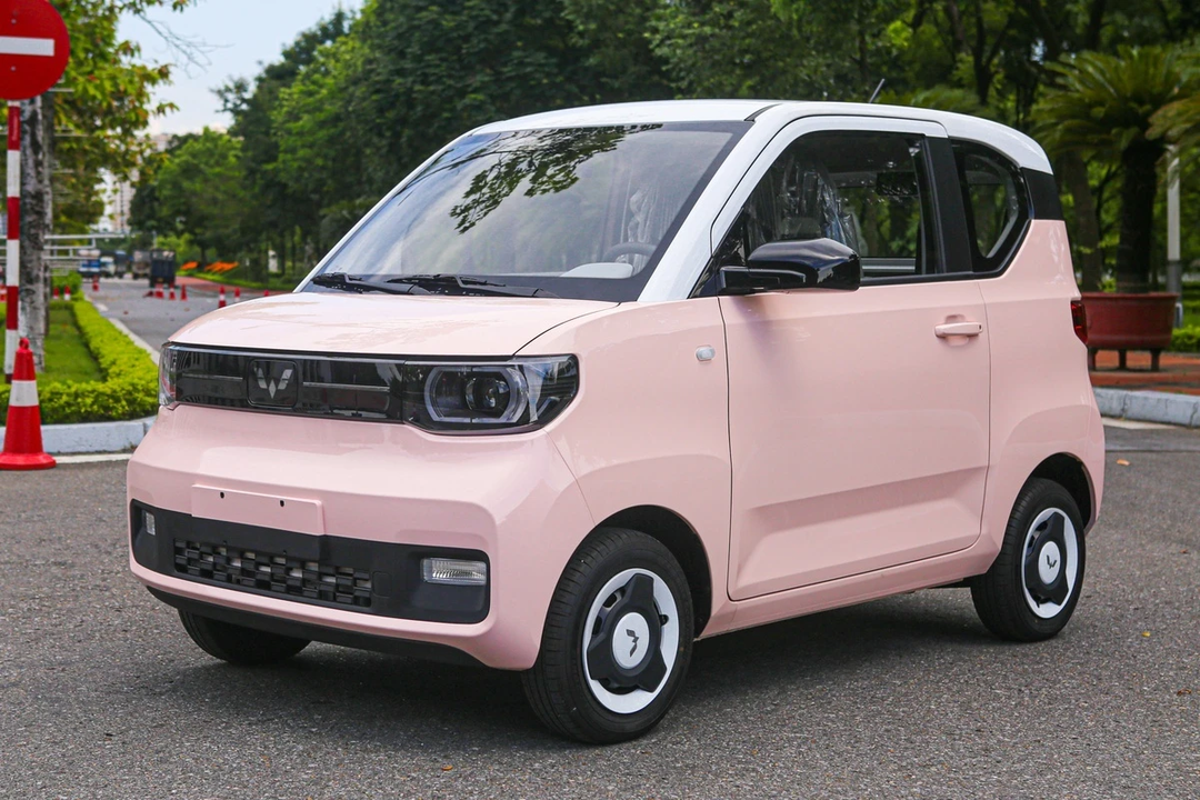 Có 300 triệu trong tay, mua VinFast VF 3 hay Wuling Mini EV?