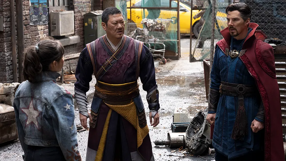 Cảm nhận “Doctor Strange 2”: giải trí chưa đã, biên kịch chắc fan “Naruto” 