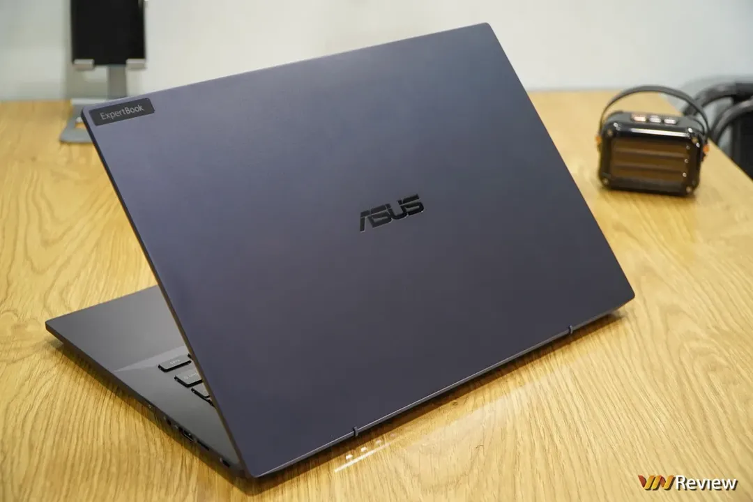 Đánh giá Asus ExpertBook B5 2022: nhiều nâng cấp cho doanh nghiệp gãi đã chỗ ngứa