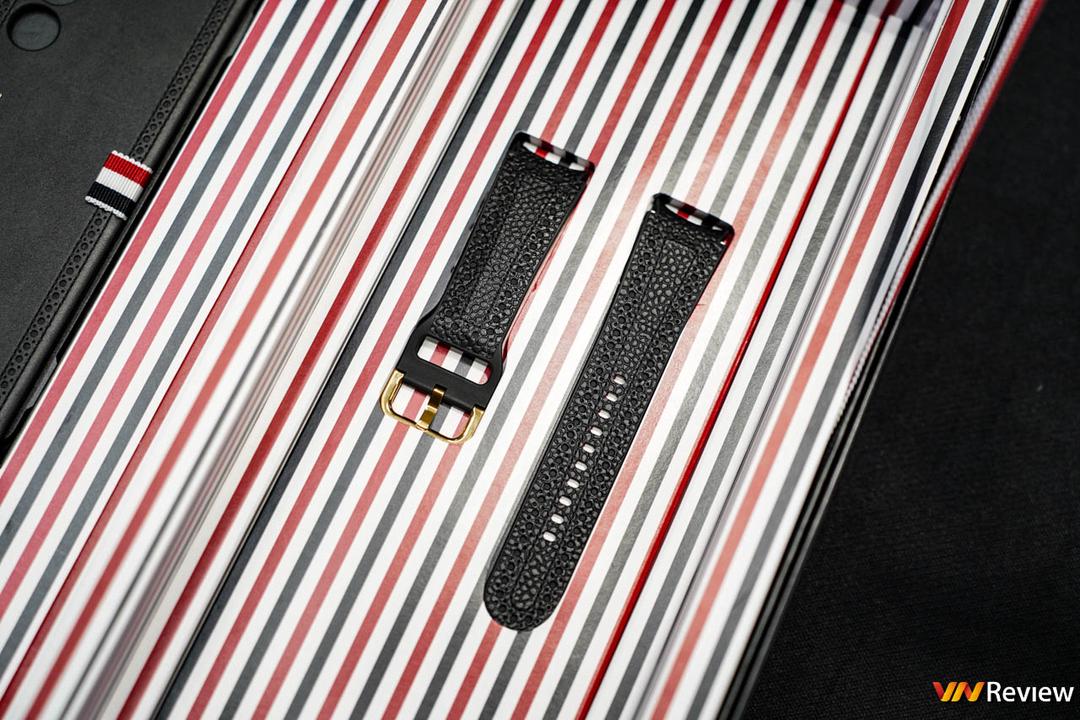 Samsung ra mắt phiên bản đặc biệt Galaxy Z Fold5 và Watch6 Thom Browne tại Việt Nam, giới hạn 100 bộ, giá “chỉ” hơn 80 triệu đồng