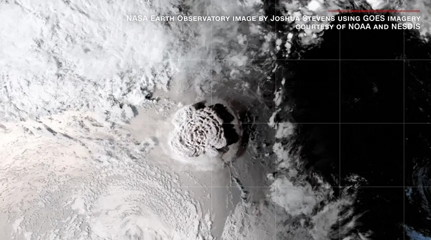 Giới khoa học choáng váng trước vụ núi lửa Tonga phun trào, lượng nước đủ lấp đầy 58.000 hồ bơi Olympic