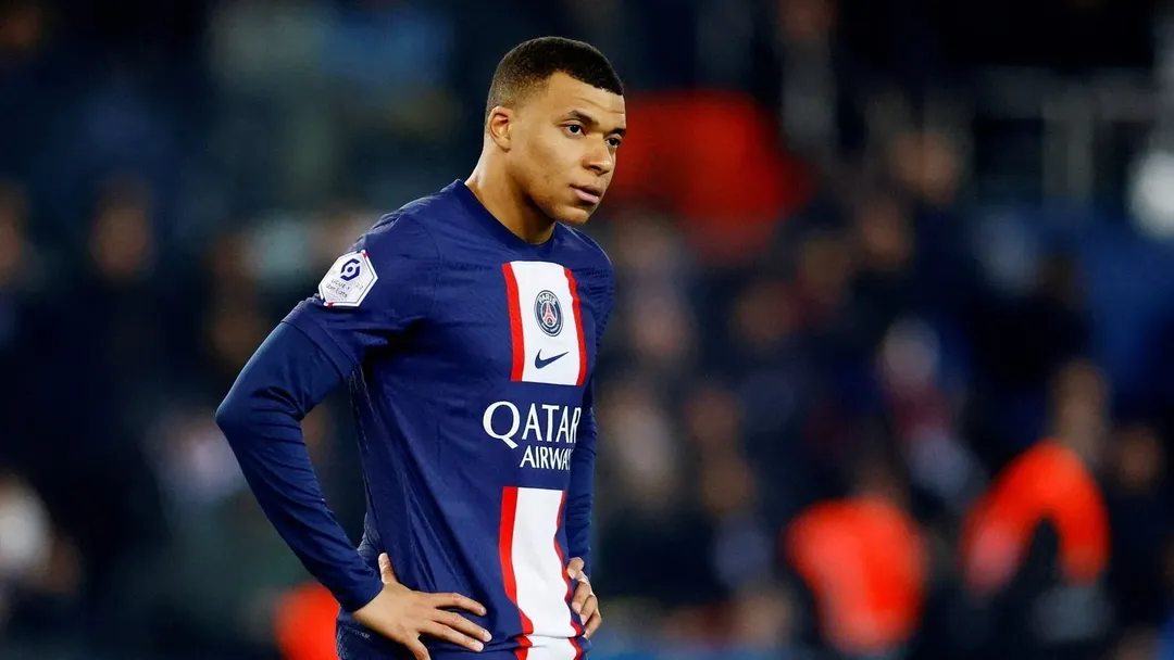 PSG chiều chuộng Mbappe "hết nấc", nhưng nhận lại chỉ là sự giãy giụa