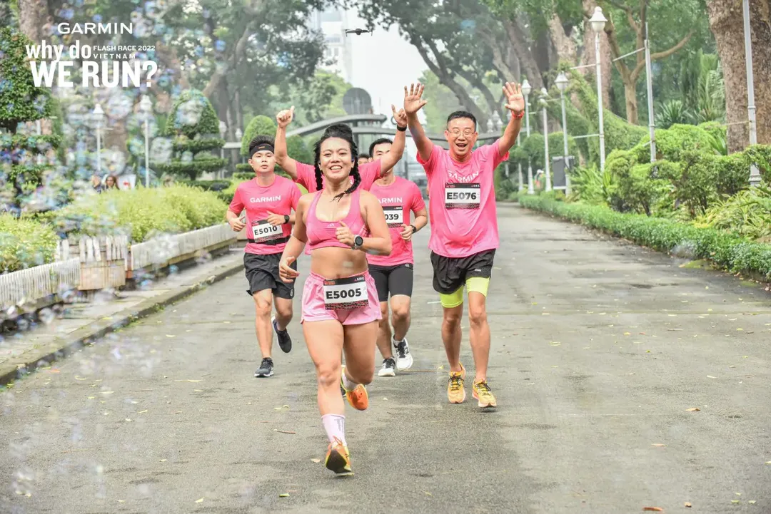 Garmin Run Club khuấy động cộng đồng chạy bộ Việt Nam với sự kiện Why Do We Run Flash Race 2022