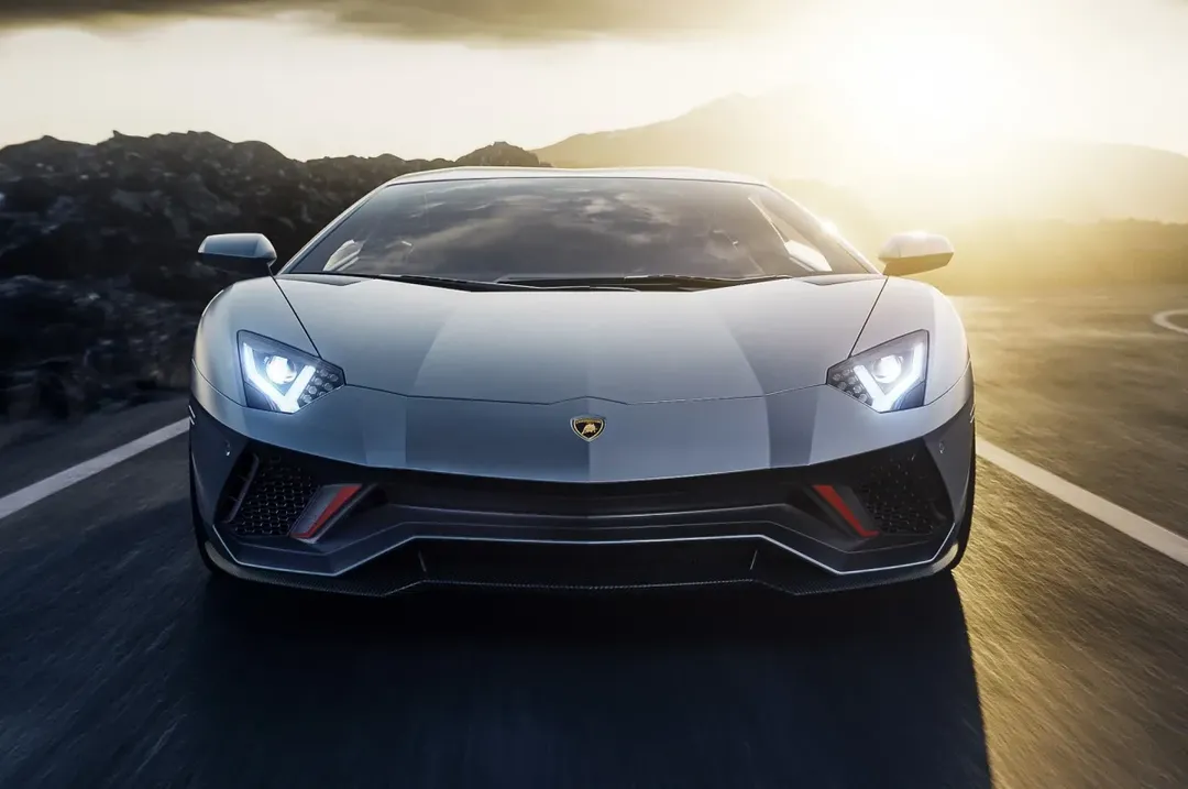 Lamborghini sẽ ngừng sản xuất xe chạy bằng xăng sau năm 2022