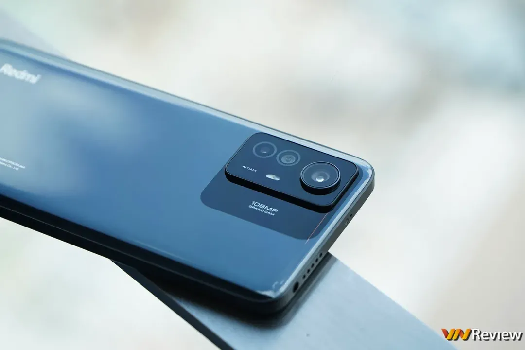 Xiaomi “dội bom” phân khúc tầm trung, tung thêm Redmi Note 12S và Redmi Note 12 Pro 4G tại Việt Nam với camera 108MP, giá từ 6,69 triệu đồng