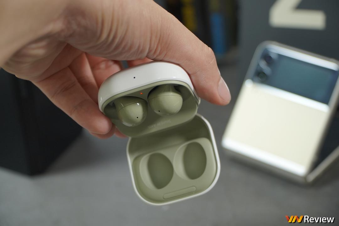 Trên tay Samsung Galaxy Buds 2: phiên bản giá tốt của Galaxy Buds Pro