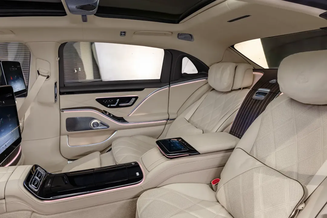 Mercedes-Maybach S-Class 2022 ra mắt tại Việt Nam: 2 phiên bản, giá từ 8,199 tỷ đồng