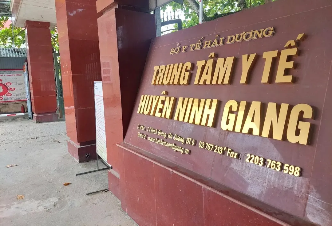 Hy hữu: Nam sinh lớp 9 nhập viện vì uống nhầm 21 viên thuốc tránh thai. Nam giới uống thuốc tránh thai bị ảnh hưởng gì?