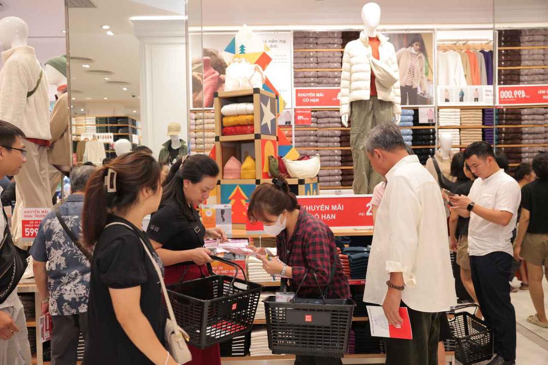 UNIQLO tôn vinh văn hóa Việt – Nhật trong cửa hàng Hoàn Kiếm, cam kết đóng góp dài hạn cho sự phát triển kinh tế, xã hội của Việt Nam