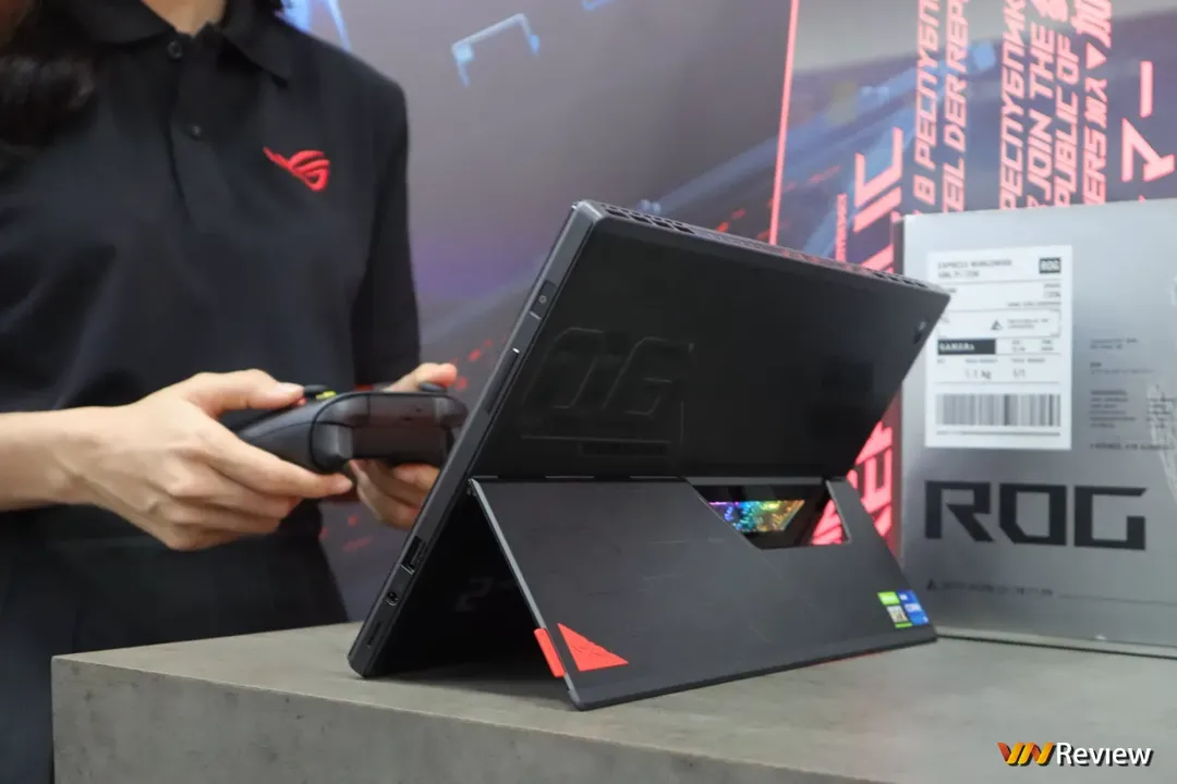 Trên tay ROG Flow Z13 ở Việt Nam: tablet chơi game mạnh nhất thế giới