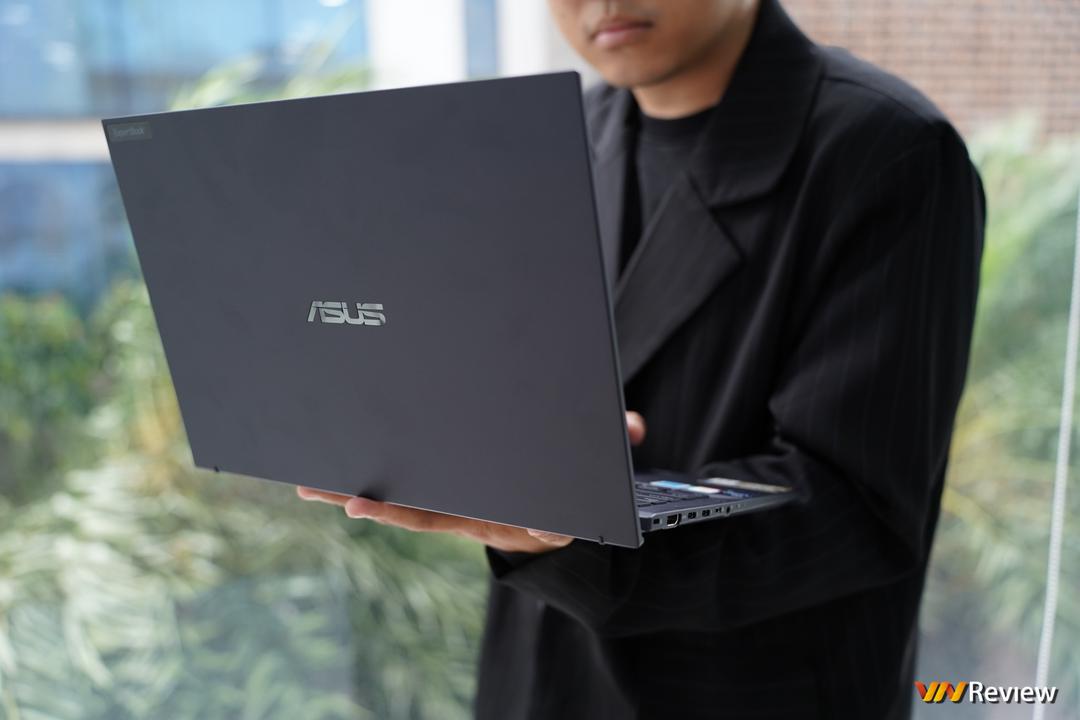 ASUS ra mắt ExpertBook B9 OLED tại Việt Nam: laptop doanh nhân 14 inch OLED nhẹ nhất thế giới, đạt cả chứng nhận trung hòa carbon 