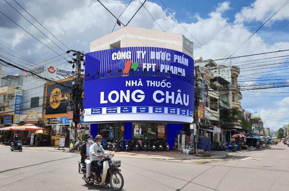 Thế Giới Di Động chưa kịp dọn đi, Long Châu FPT lập tức chốt thuê giá cao hơn 20%