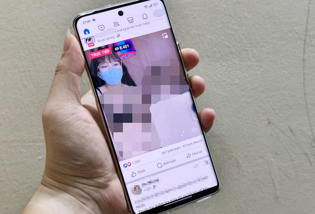 Livestream “cảnh nóng” tràn lan trên Facebook