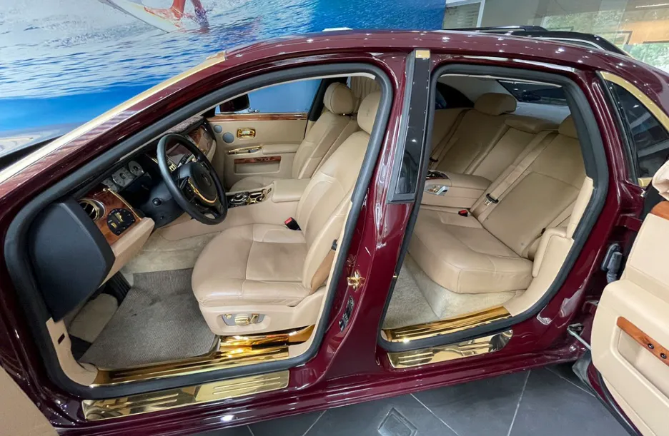 Không ai đặt cọc, buổi đấu giá siêu xe Rolls-Royce Ghost mạ vàng của ông Trịnh Văn Quyết bị hủy