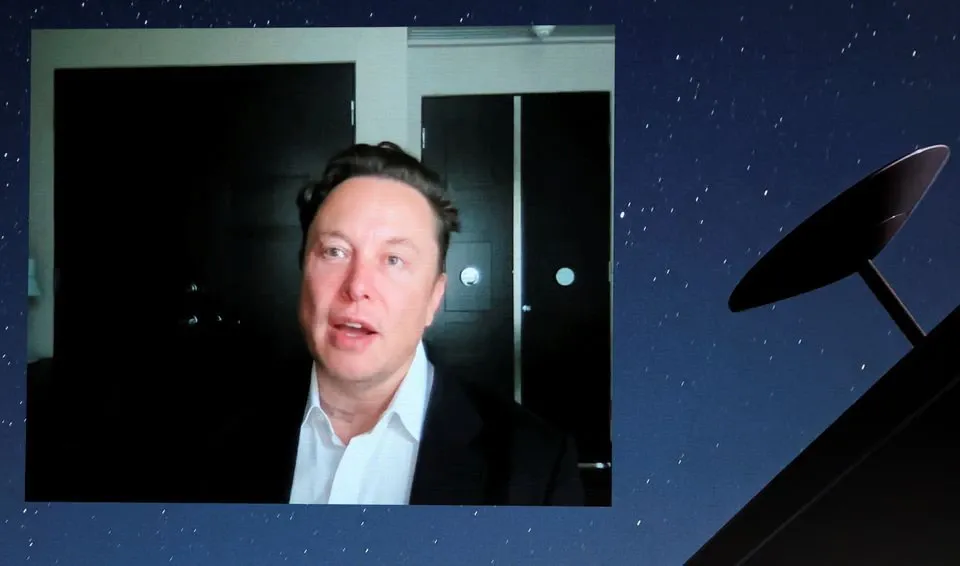 Elon Musk lại quay xe, cho biết sẽ tiếp tục tài trợ dịch vụ Internet cho Ukraine