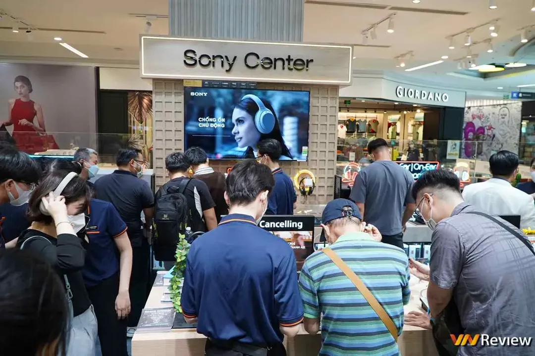 Sony khai trương Sony Center mới tại Việt Nam: chuyên audio, có máy nghe nhạc 35 triệu đồng vừa ra mắt