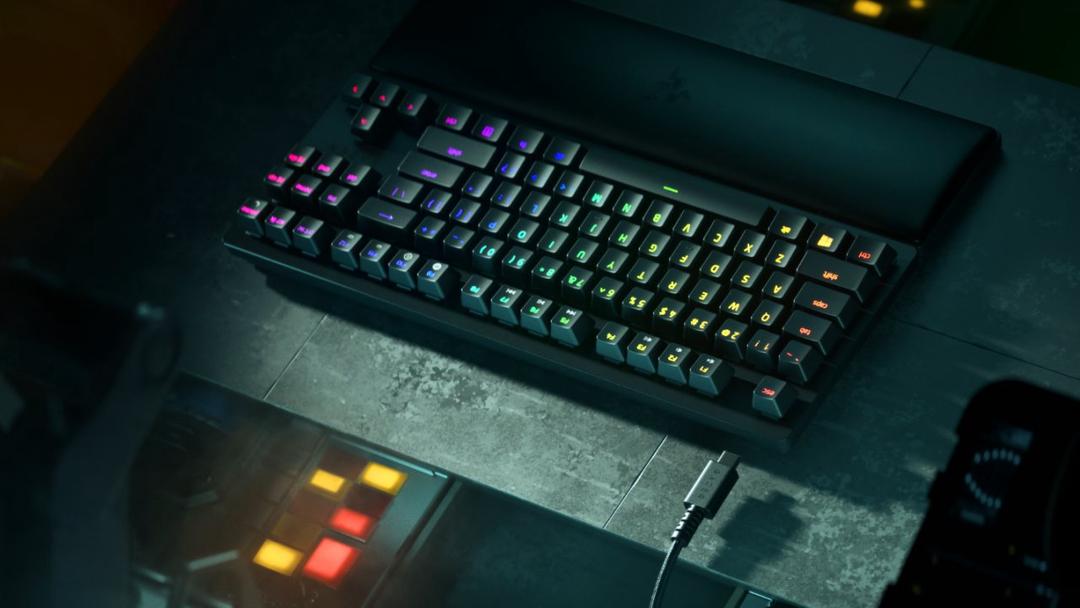 Razer trình làng bàn phím Huntsman V2 switch quang học và chuột Basilisk V3 với 11 nút tùy biến