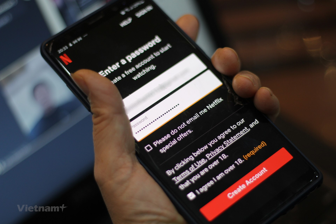 Người dùng Việt Nam hết thời xem Netflix miễn phí