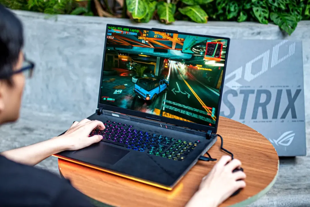 ROG Strix SCAR 18: Laptop Gaming Intel Gen 13 và RTX 40 Series đầu tiên tại Việt Nam, giá “chỉ” 125 triệu đồng