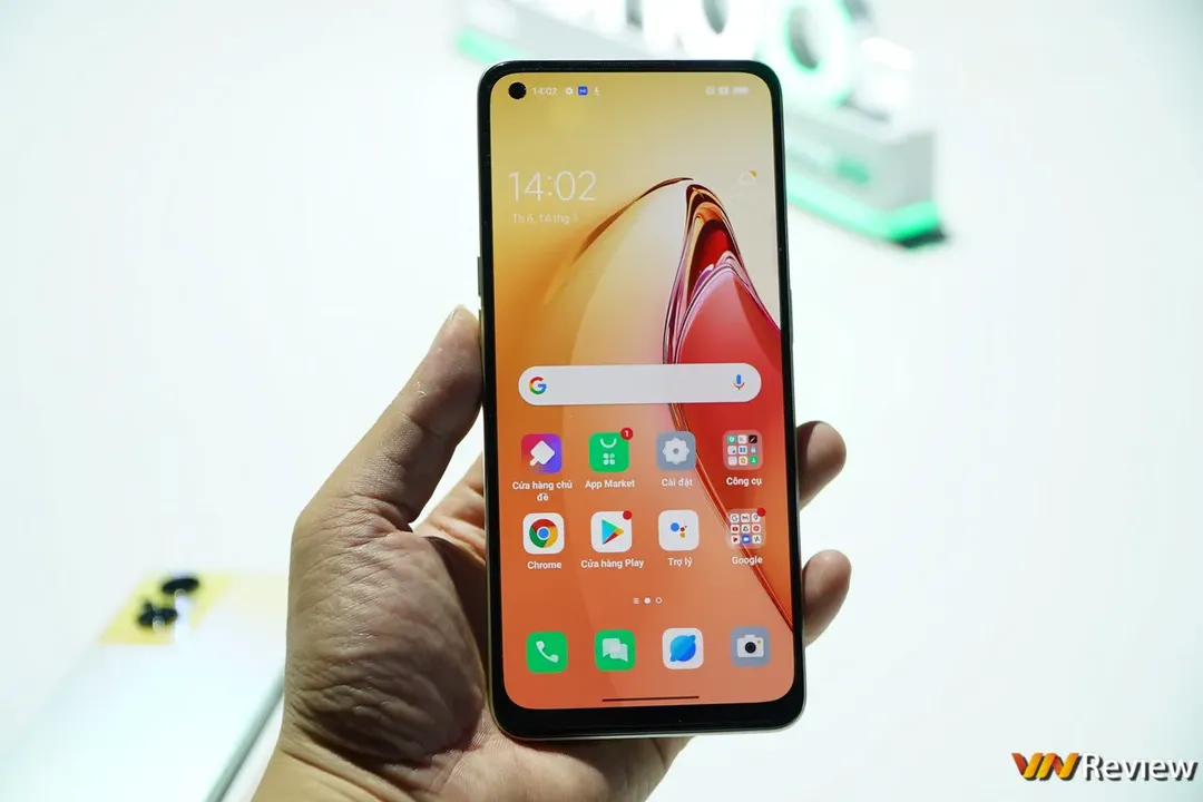 Oppo ra liền lúc ba chiếc Reno8 5G, Reno8 Z 5G và Reno8 4G tại Việt Nam, giá từ 9 đến 14 triệu đồng