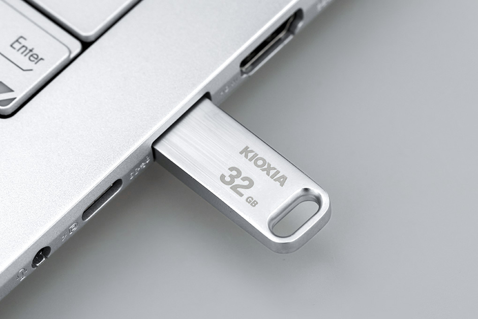 Lý do mình vẫn dùng ổ USB flash trong kỷ nguyên của lưu trữ đám mây