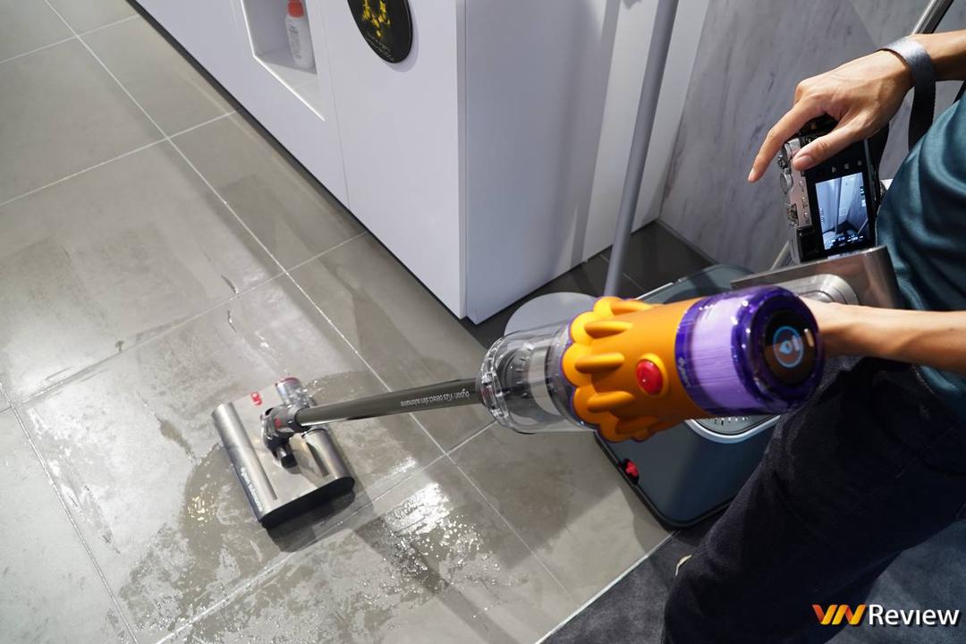 Dyson ra mắt máy hút bụi không dây kiêm lau nhà và máy lọc không khí công suất cao tới 100 mét vuông tại Việt Nam