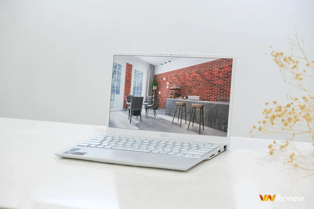 Đánh giá Fujitsu UH-X 2022: Laptop nhẹ nhất thế giới giờ nặng hơn nhưng đáng mua hơn