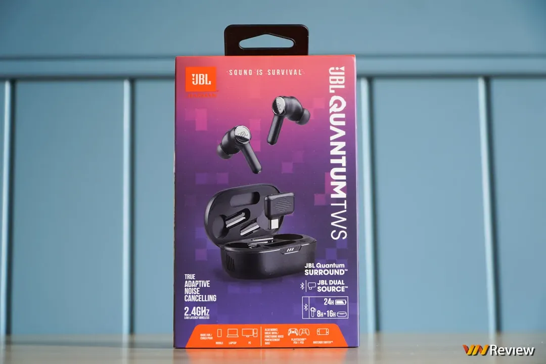 Đánh giá JBL Quantum TWS: tai nghe không dây có dongle Type-C độc lạ, tối ưu cho gamer di động