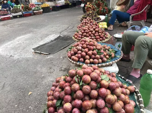 Bác sĩ chỉ cách ăn mận không bị “nóng”