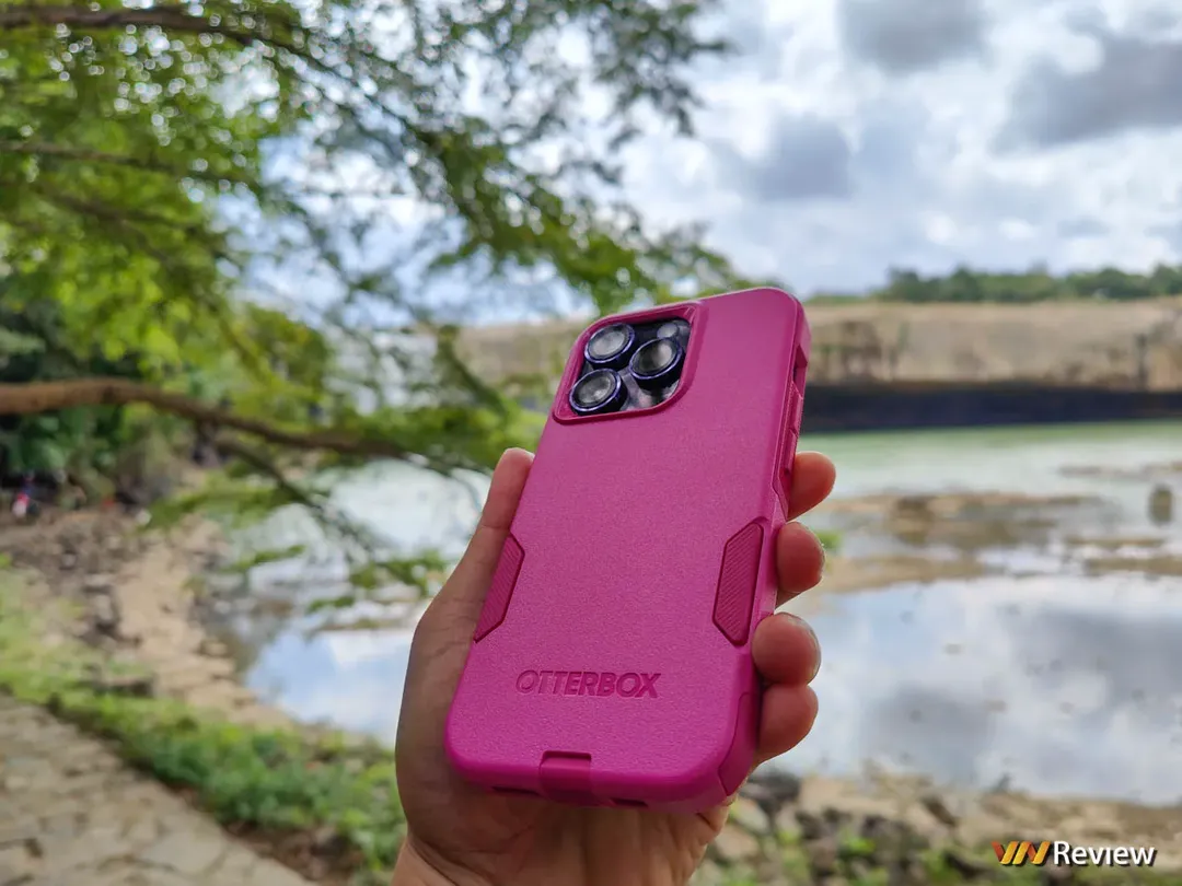 Trải nghiệm ốp lưng và dán cường lực OtterBox cho iPhone 14 Series khi đi trekking, trèo đèo lội suối: đúng chất “nồi đồng cối đá”